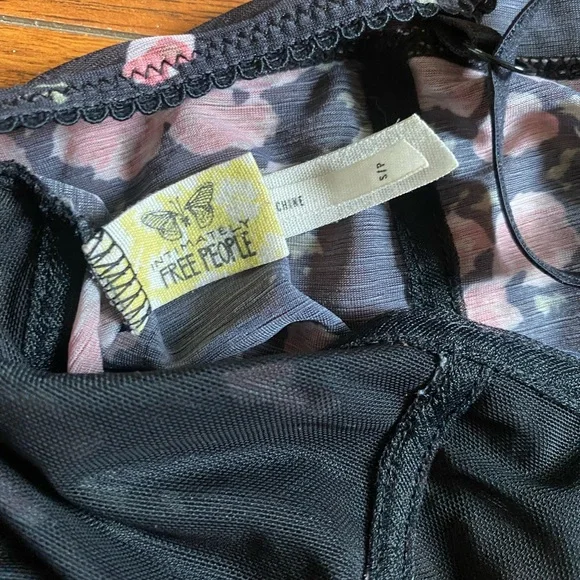 Free People Intimately Vintage Floral Cropped Bralette Size Small - Picture 6 of 8